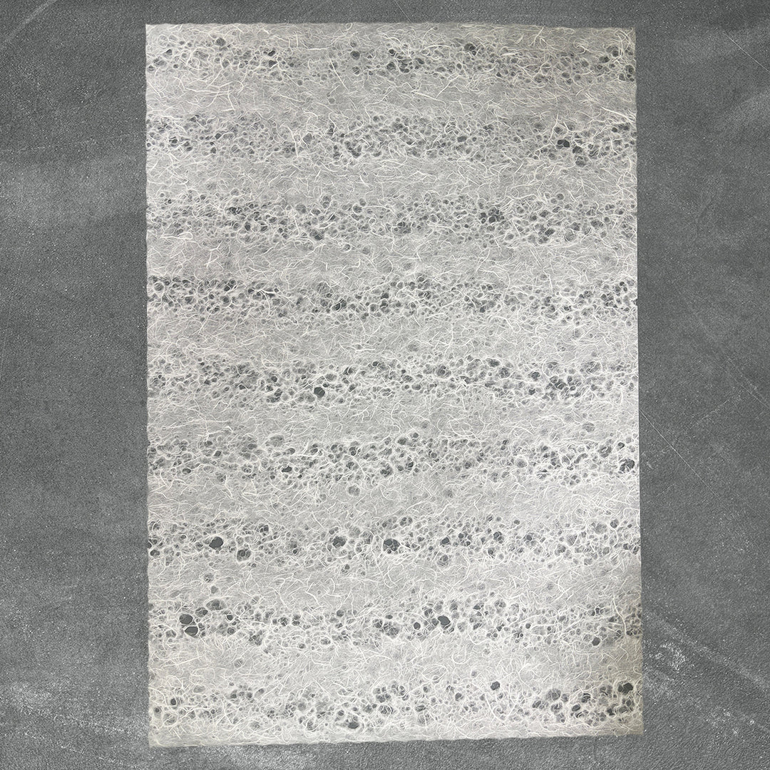 Unryu Kozo Paper with Raindrop Stripes (White)