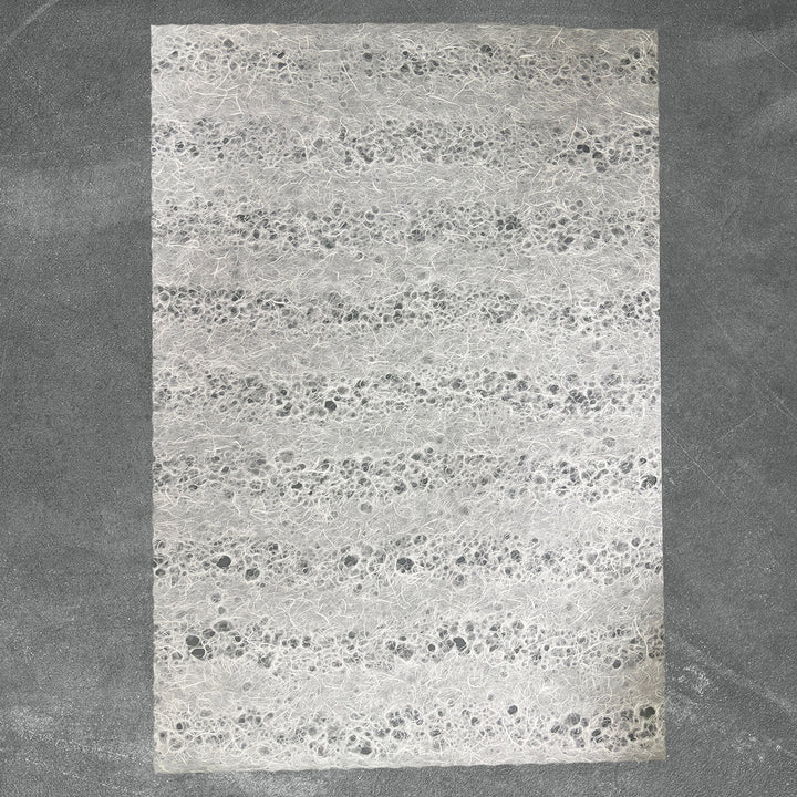 Unryu Kozo Paper with Raindrop Stripes (White)